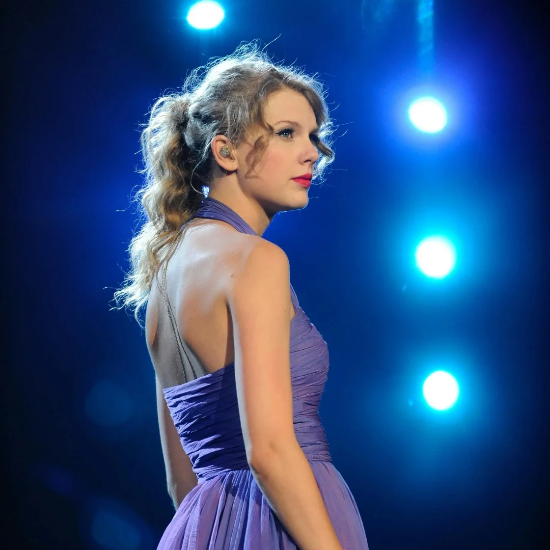 Taylor Swift on the Speak Now World Tour
